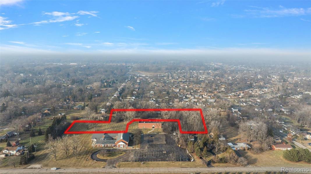 30330 Schoolcraft RD, Originalcity, MI 48150