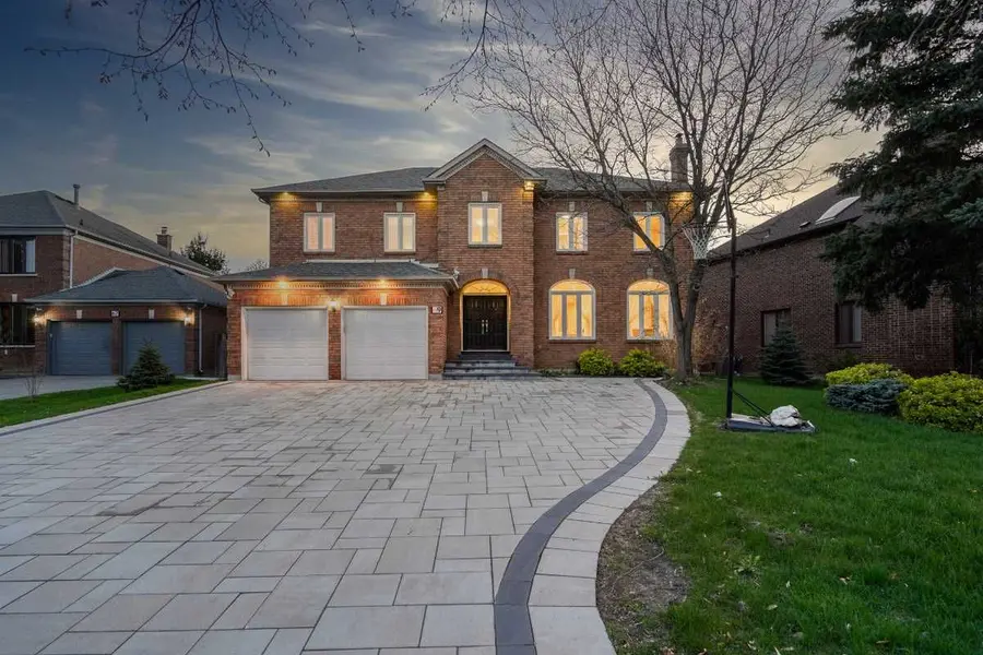 69 Ava CRES, Richmond Hill, ON L4B 2X5