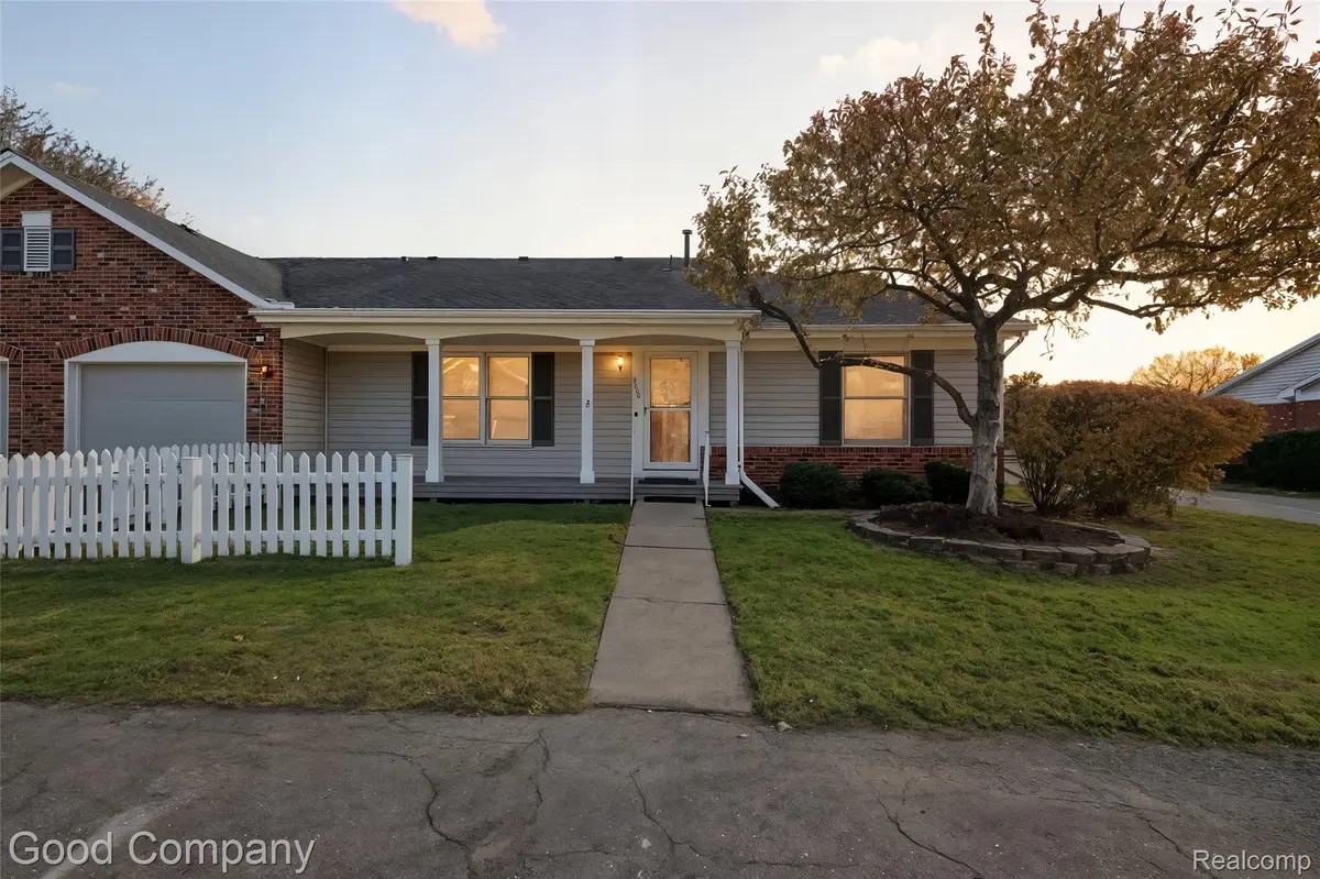 9200 North DR, St. Clair Shores, MI 48082