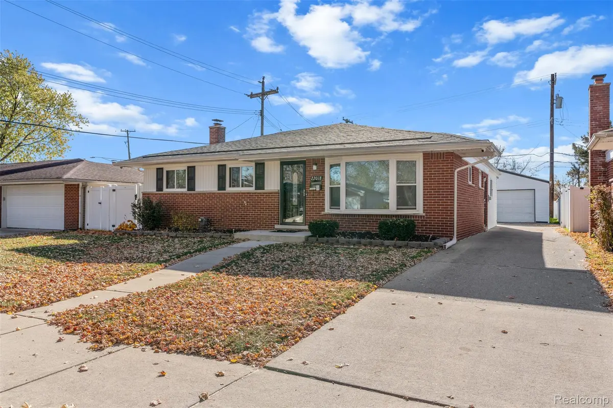 22018 Timberidge ST, St. Clair Shores, MI 48082