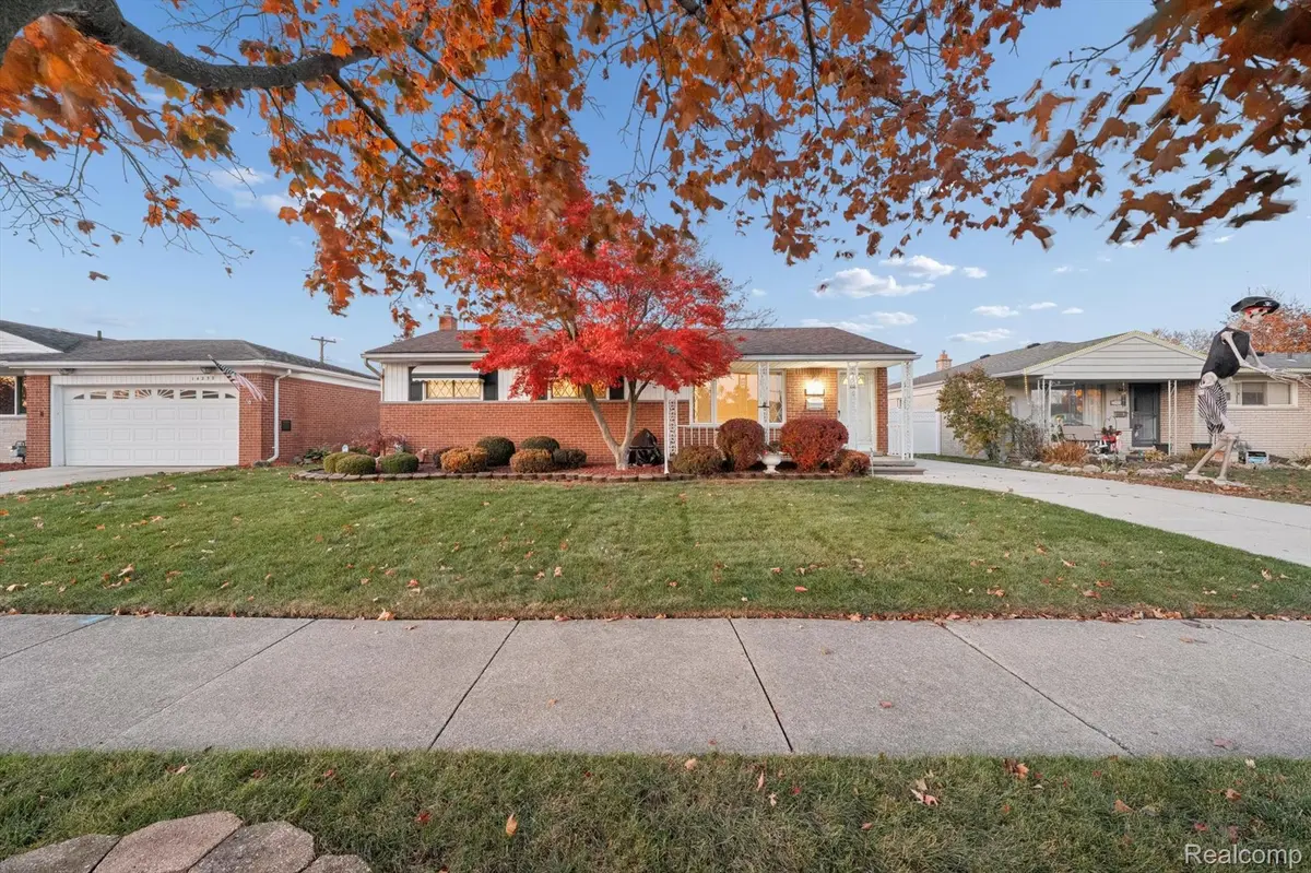 14240 Stratford ST, Riverview, MI 48193