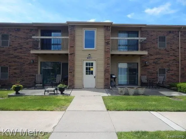 16150 Clarkson DR #13, Fraser, MI 48026