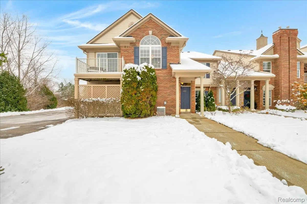 3695 Oakmonte BLVD, Rochester, MI 48306