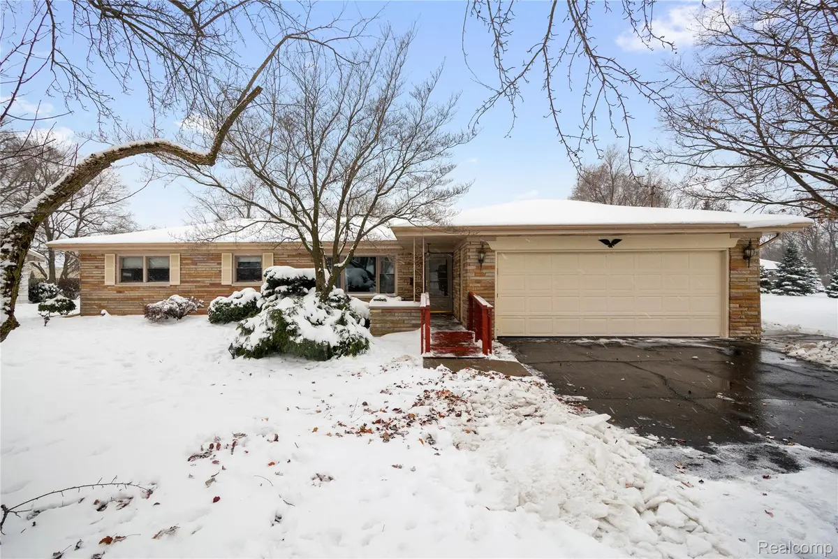 374 Rohloff DR, Coldwater, MI 49036