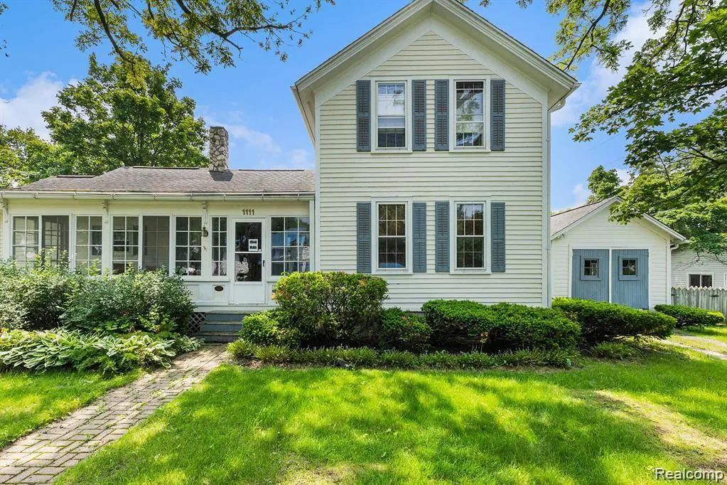 1111 W Park ST, Lapeer, MI 48446
