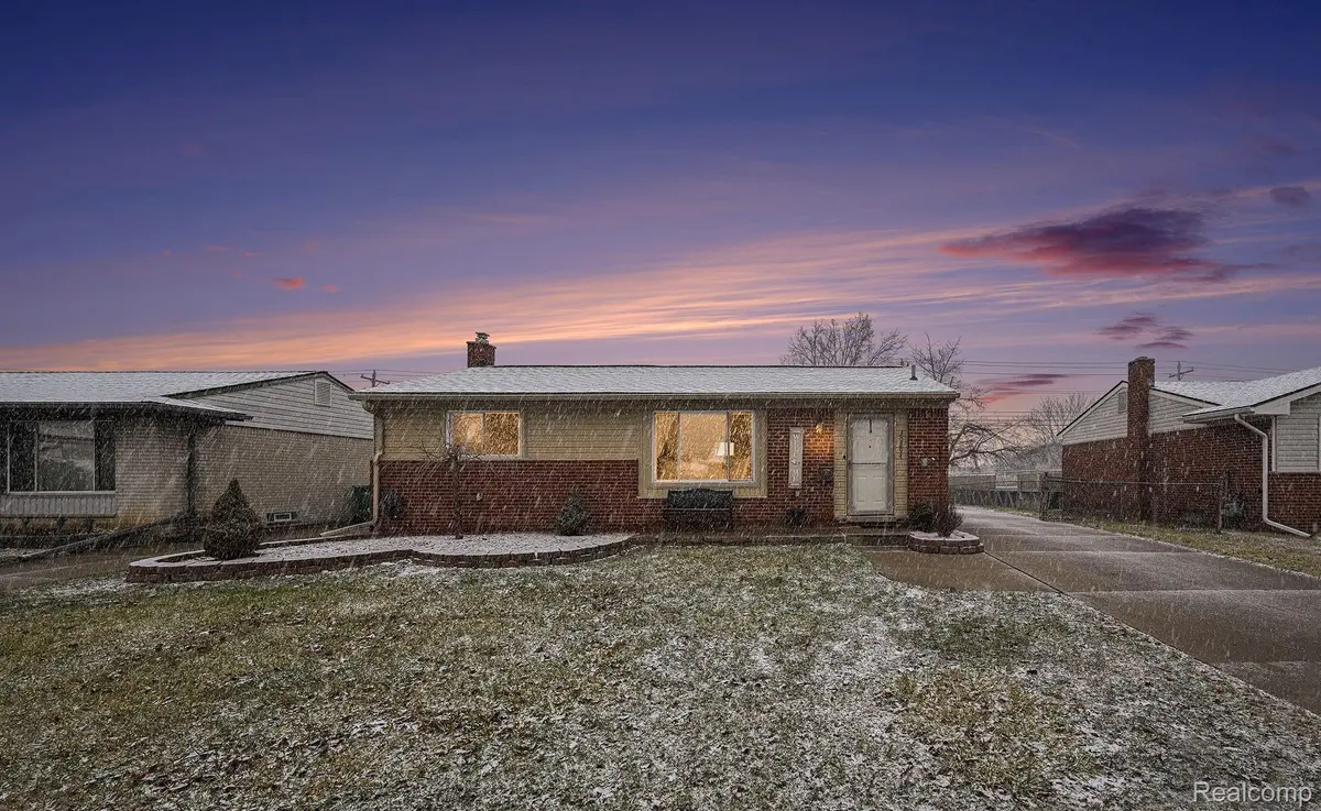 30294 Cherry AVE, Romulus, MI 48174