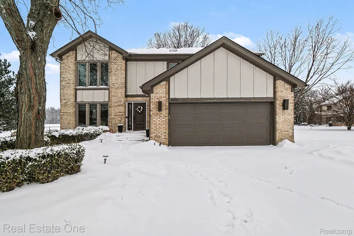 4813 Pickford DR, Troy, MI 48085