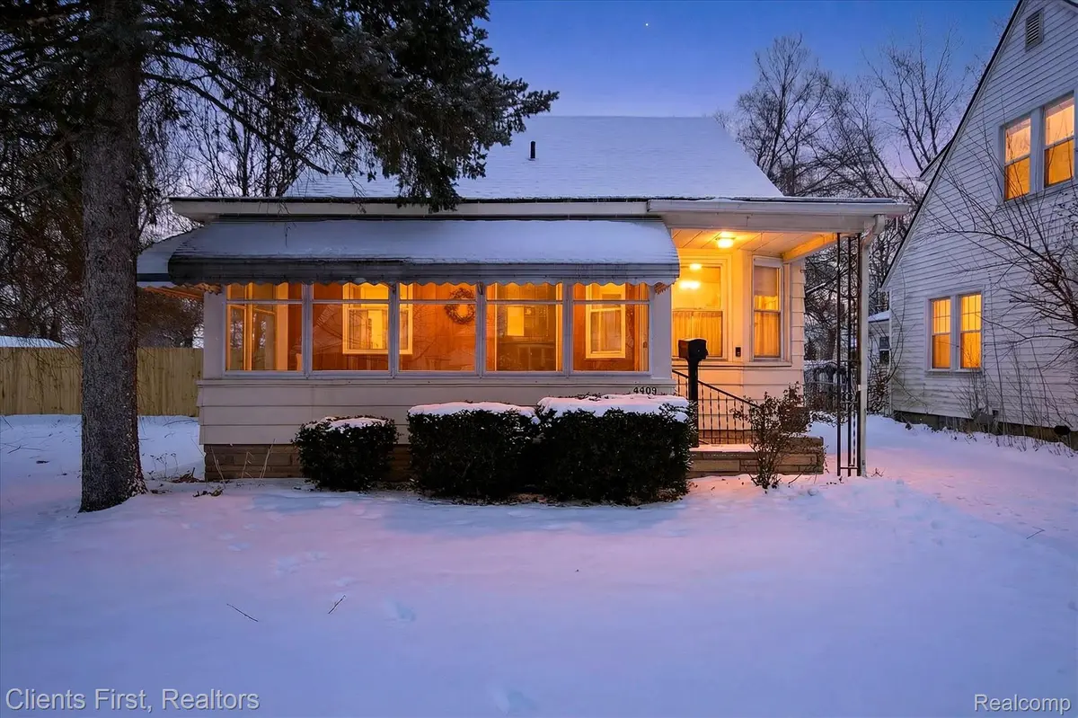 4403 Biddle ST, Wayne, MI 48184