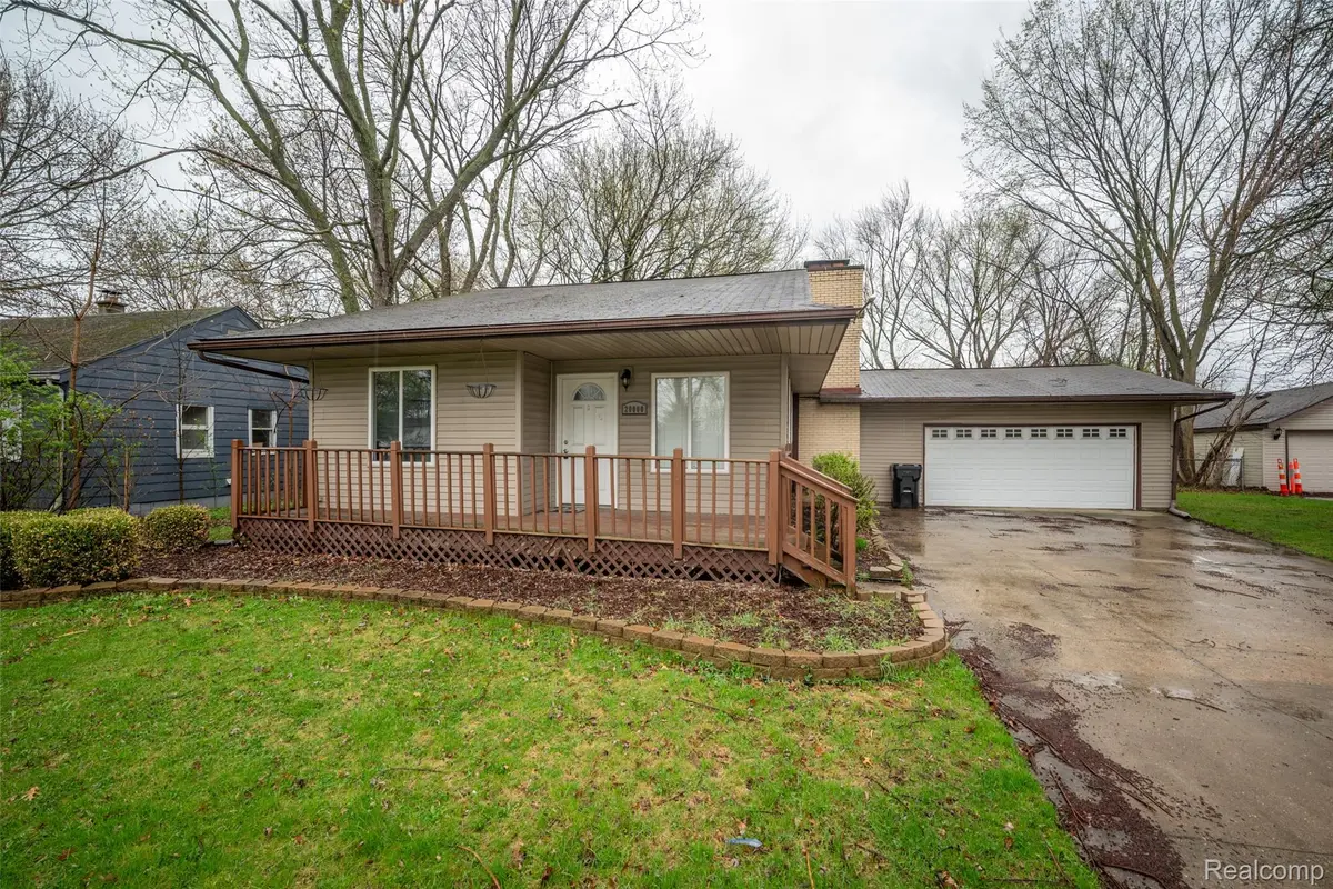 20000 Homeland ST, Roseville, MI 48066