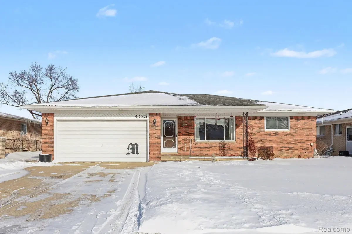 4135 Rose Mary DR, Sterling Heights, MI 48310