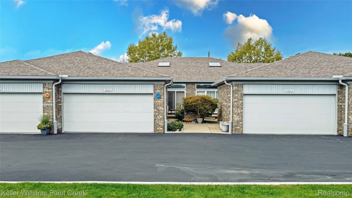 48619 Sugarbush CT, Utica, MI 48315