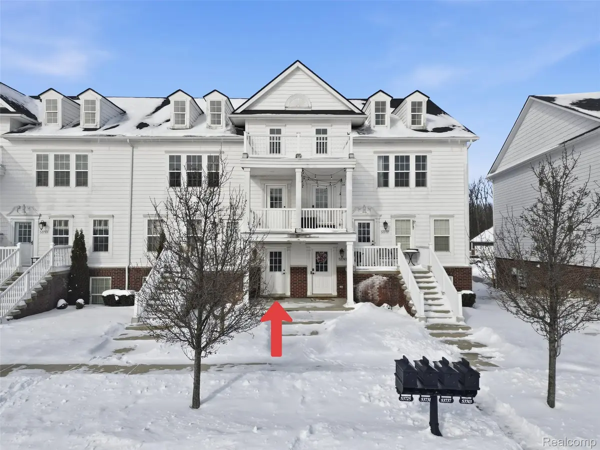 53731 Champlain ST, Originalcity, MI 48042