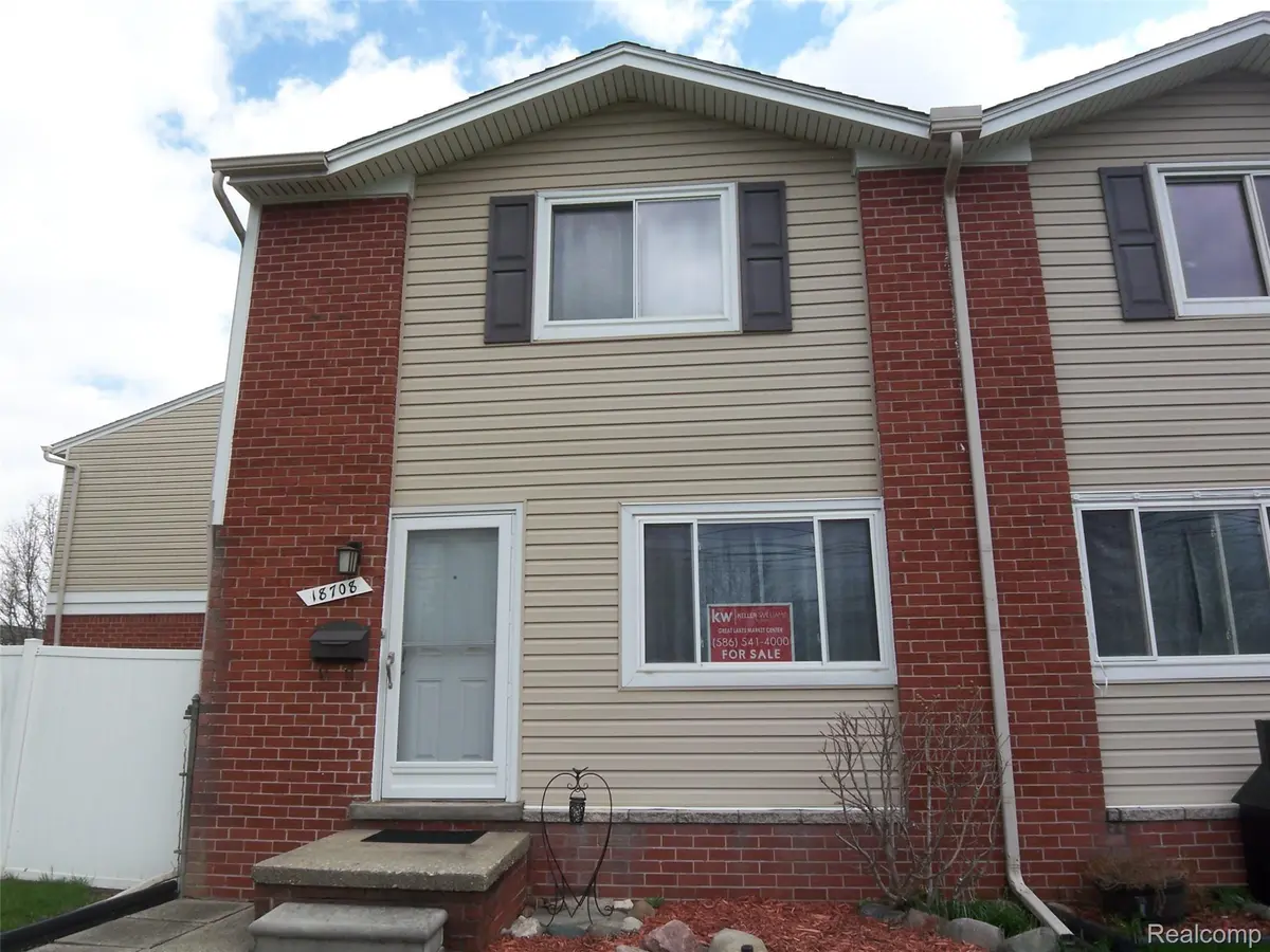 18708 Kendell CT, Clinton Charter Township, MI 48035
