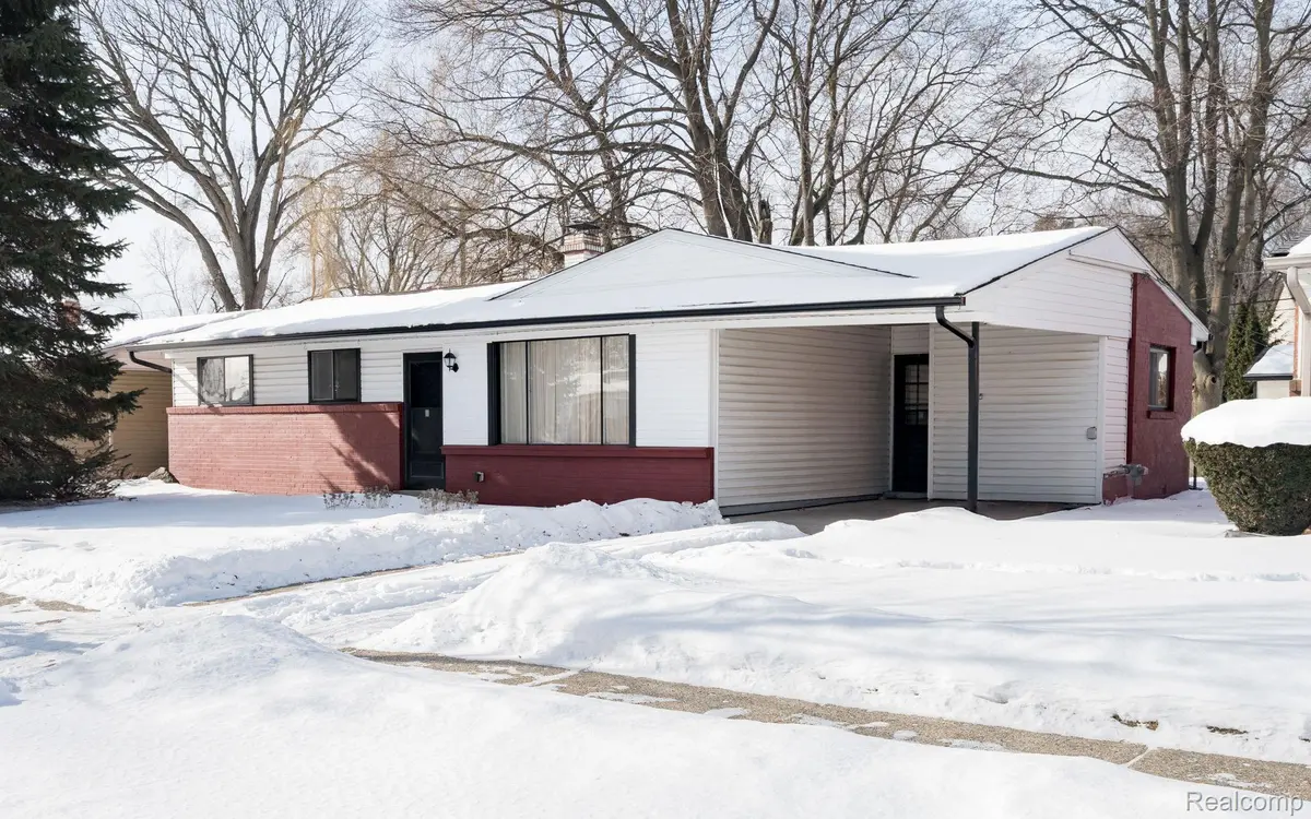 43201 Penny DR, Sterling Heights, MI 48314