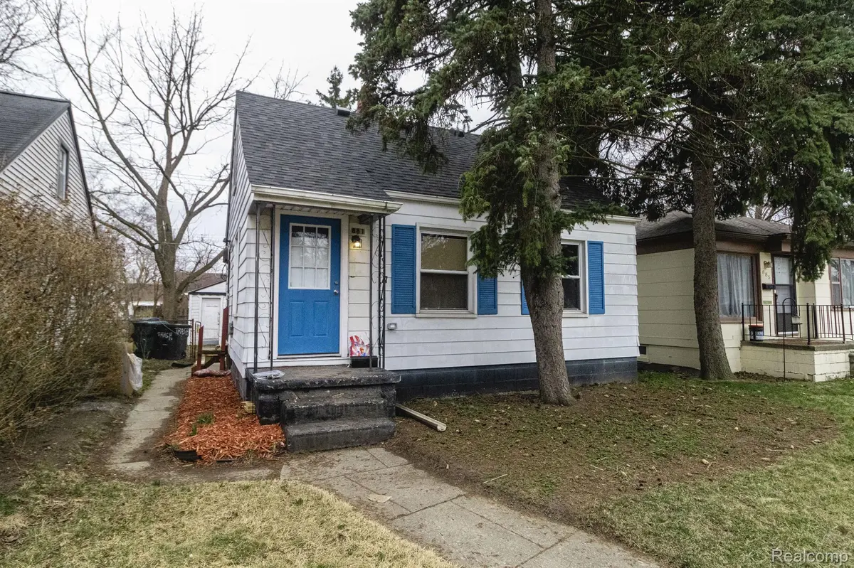 881 Garfield AVE, Lincoln Park, MI 48146