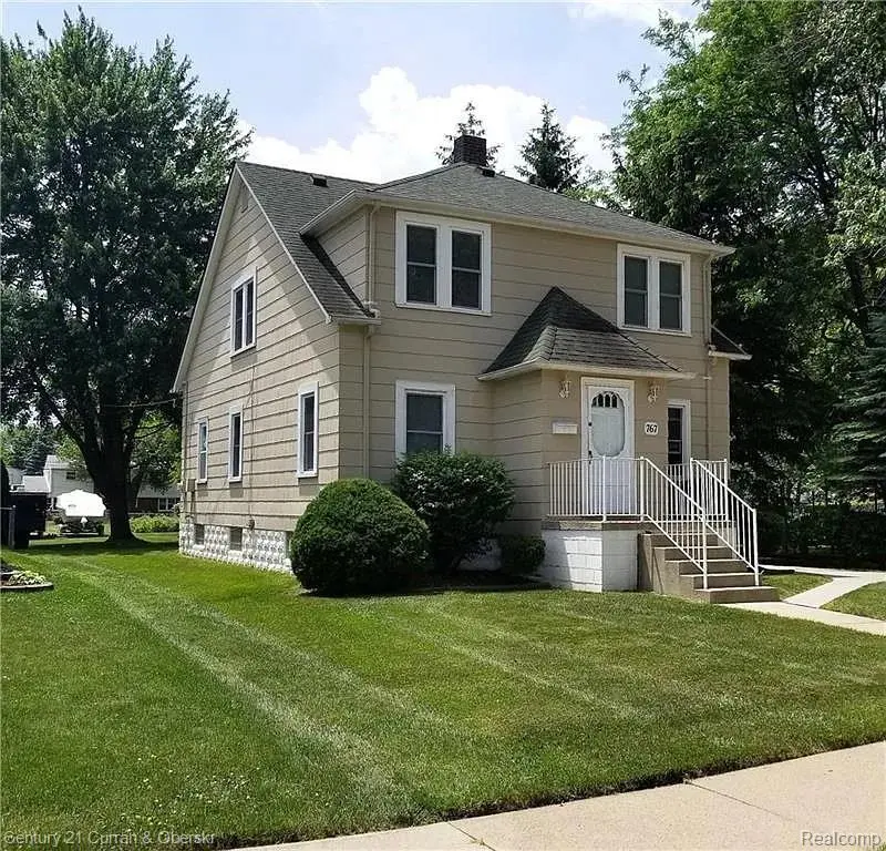 767 Riverbank #4 ST, Wyandotte, MI 48192