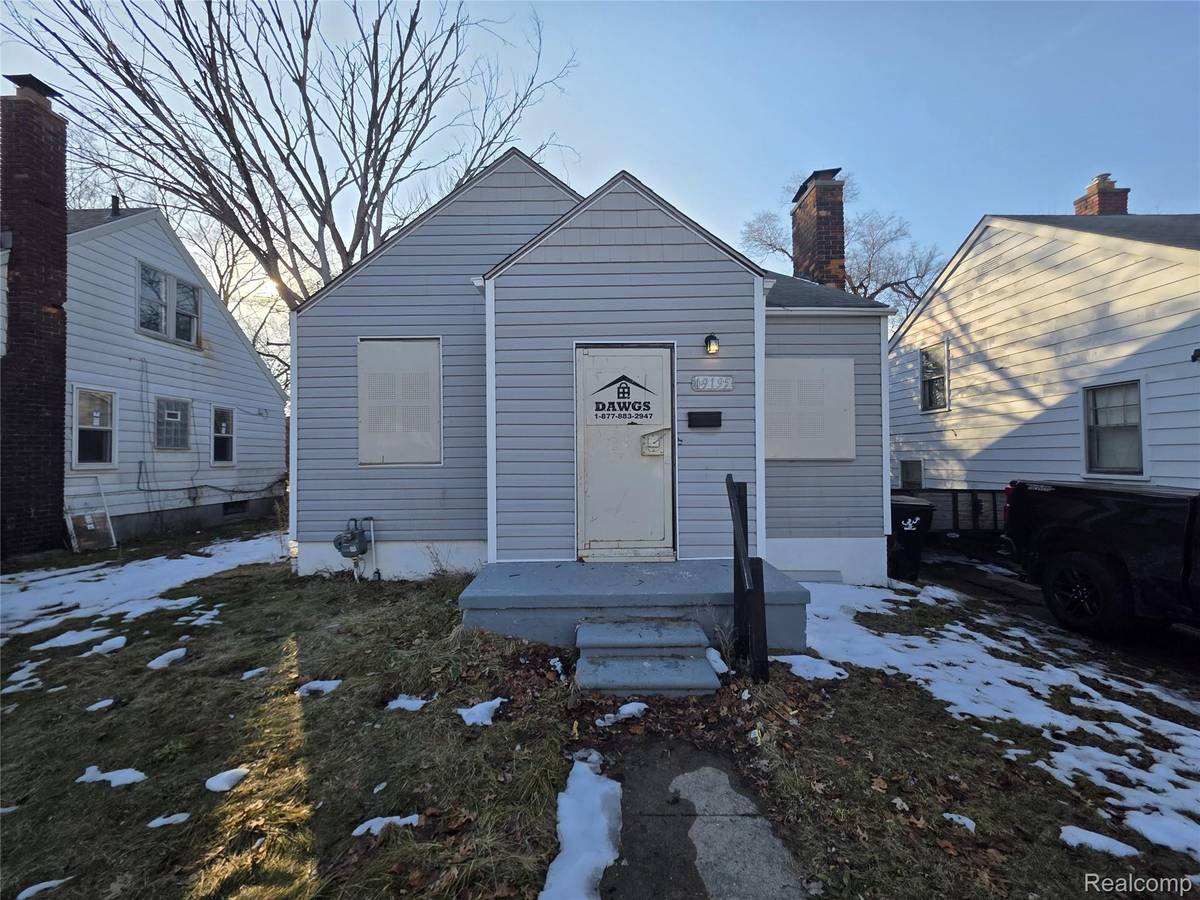 19195 Dresden ST, Detroit, MI 48205