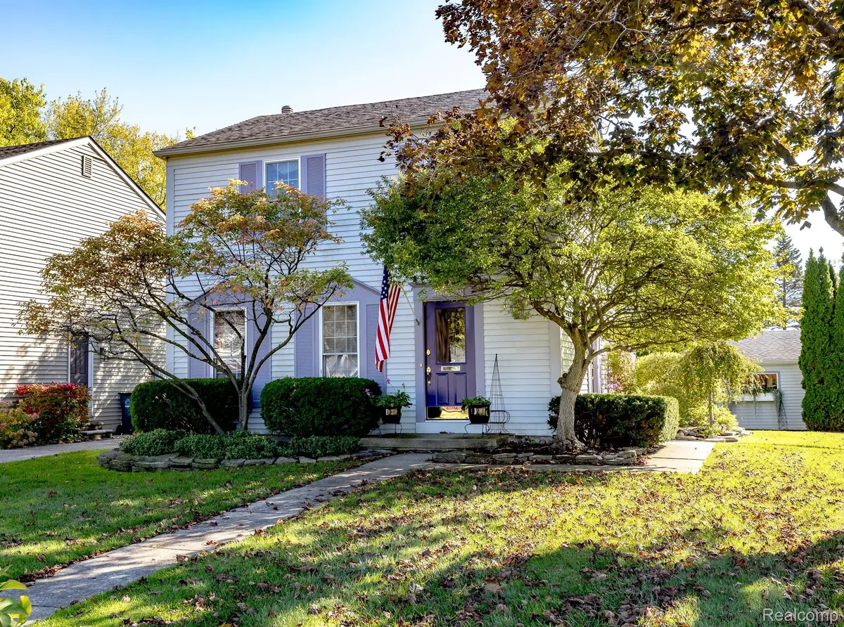 16329 Birwood AVE, Beverly Hills Village, MI 48025
