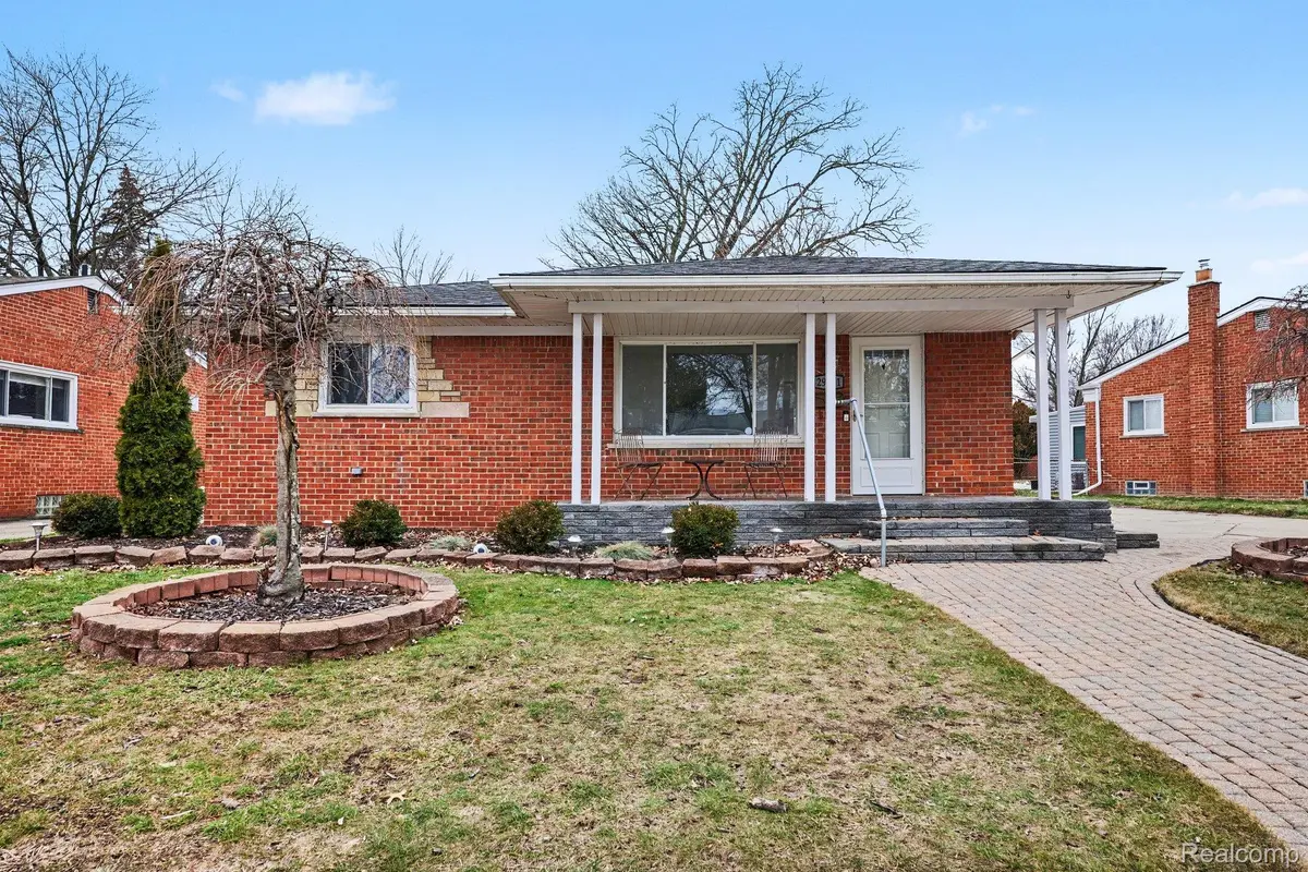 29701 Mark AVE, Madison Heights, MI 48071
