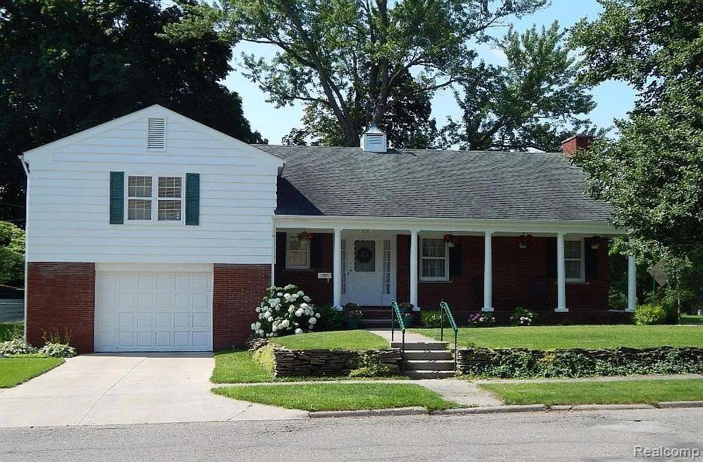 101 Cottage, Sturgis, MI 49091