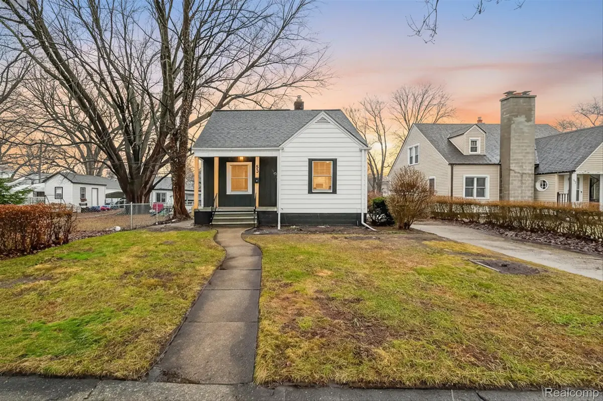 53 Eastman ST, Mt. Clemens, MI 48043