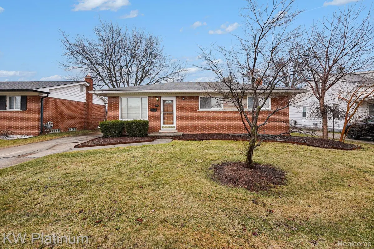 22826 Arcadia ST, St. Clair Shores, MI 48082