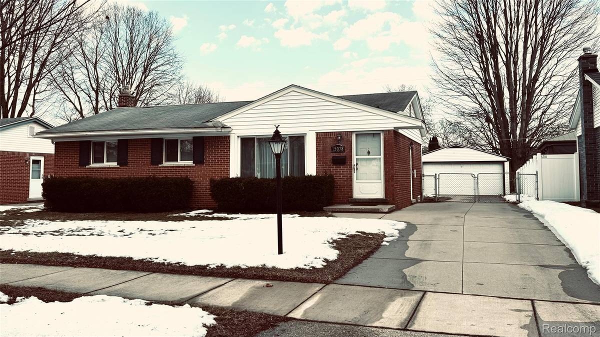 15078 HOUGHTON ST, Livonia, MI 48154