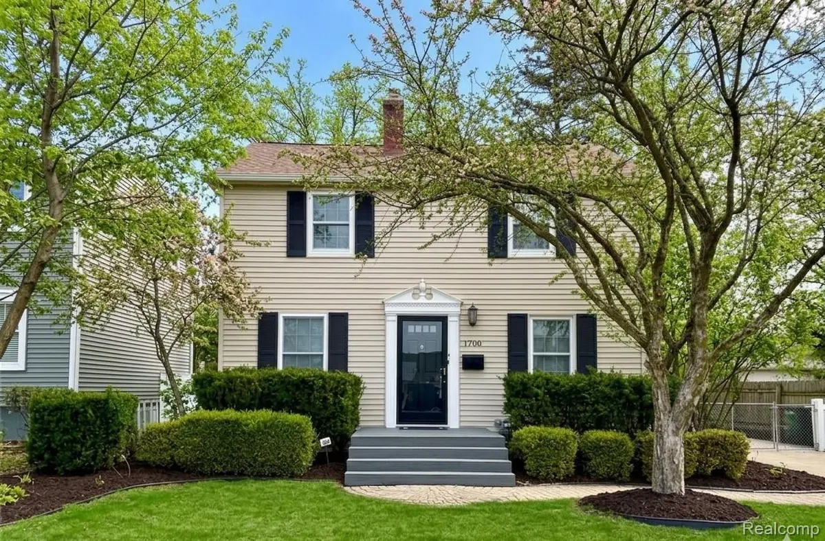 1700 Linwood AVE, Royal Oak, MI 48067