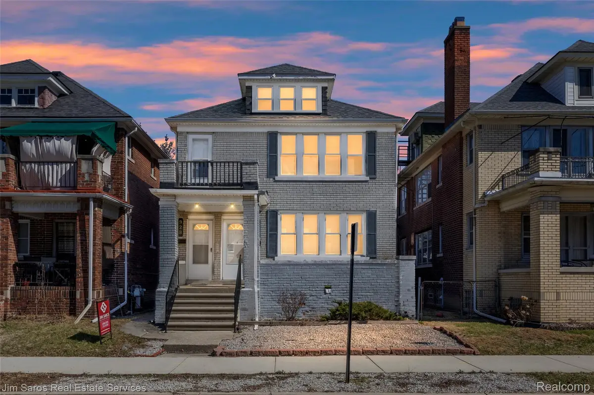 926-928 NOTTINGHAM, Grosse Pointe Park, MI 48230