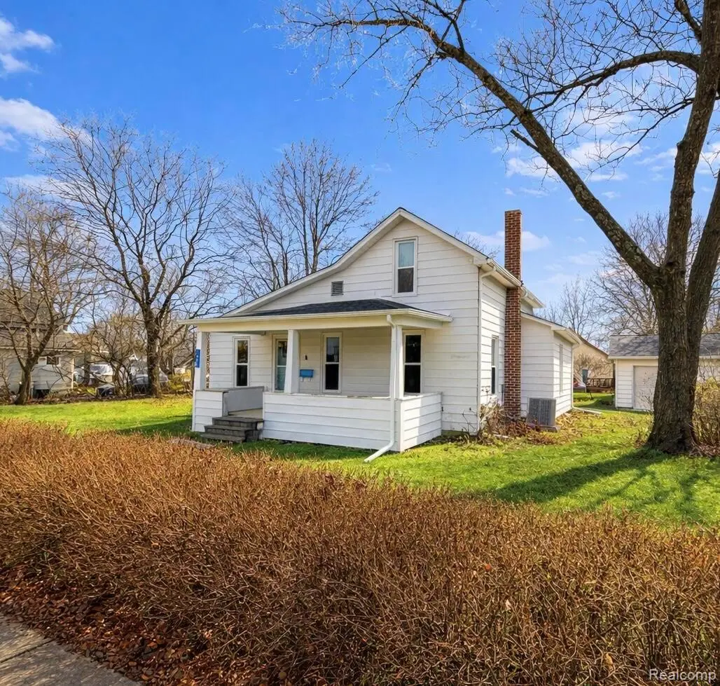 107 E John ST, Durand, MI 48429