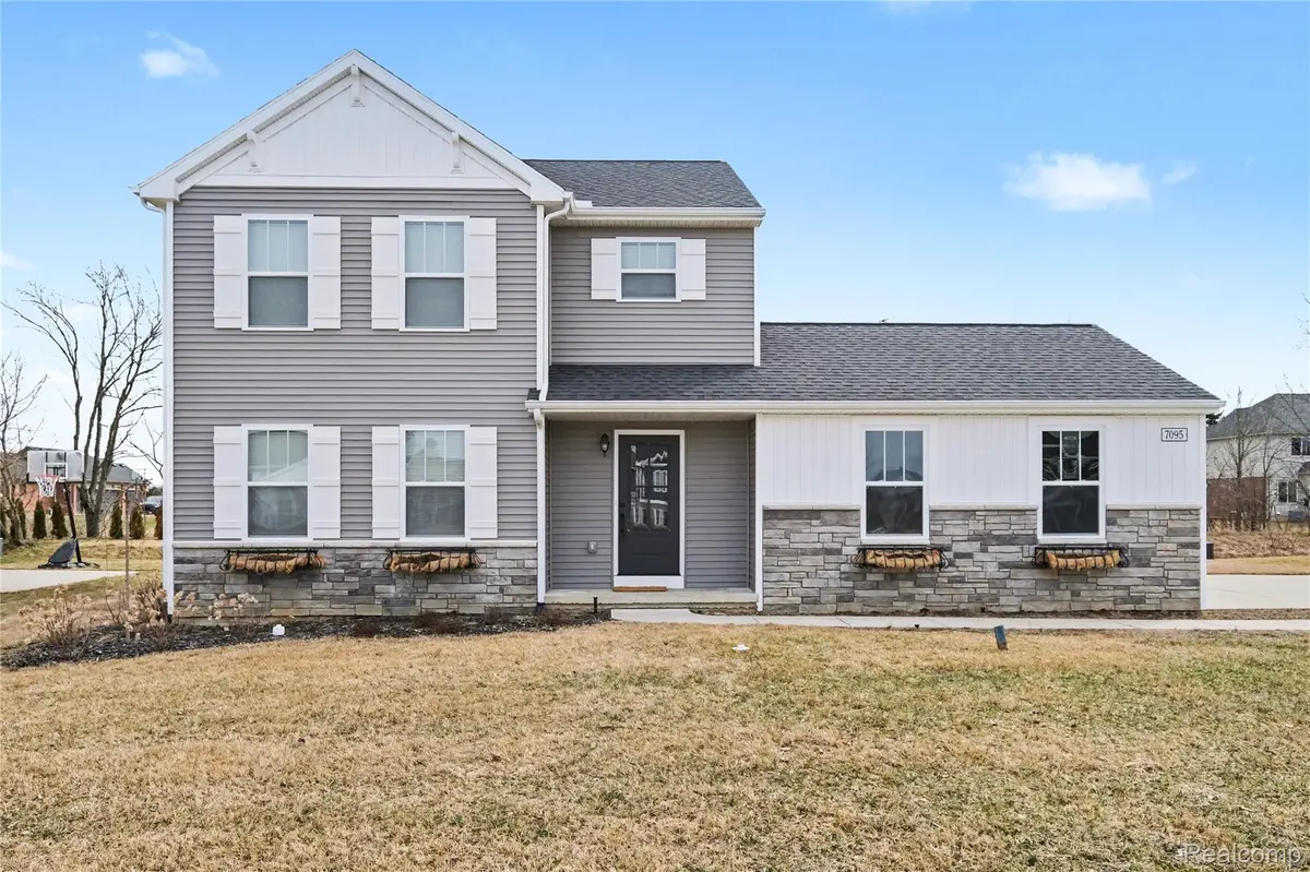 7095 Primrose LN, Grand Blanc Charter Township, MI 48439