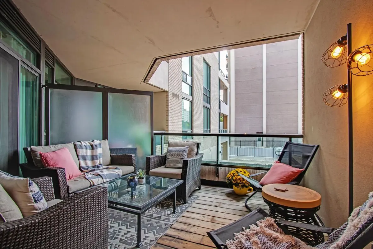88 Broadway AVE #202, Toronto C10, ON M4P 0A5