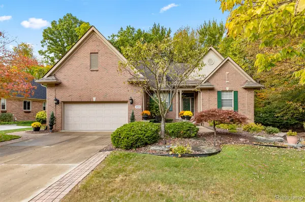 2942 Tall Oak LN, Canton Charter Township, MI 48188