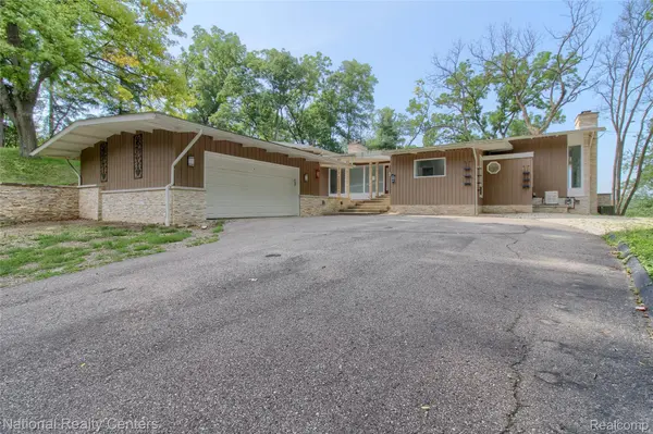 341 Corrie RD, Barton Hills Village, MI 48105