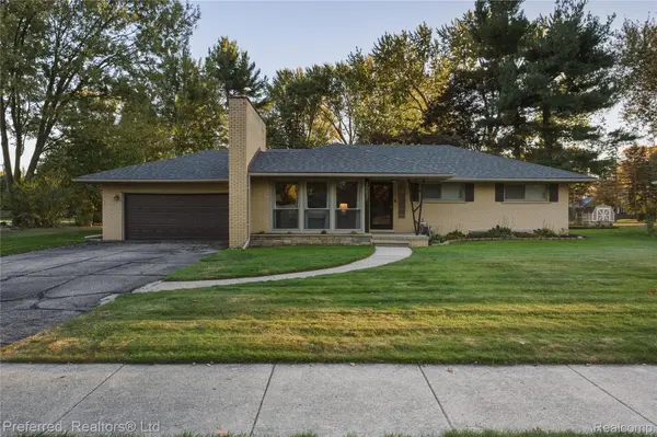 30831 Lyndon ST, Livonia, MI 48154