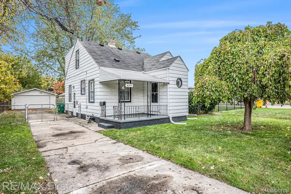 16244 E 10 Mile RD, Eastpointe, MI 48021