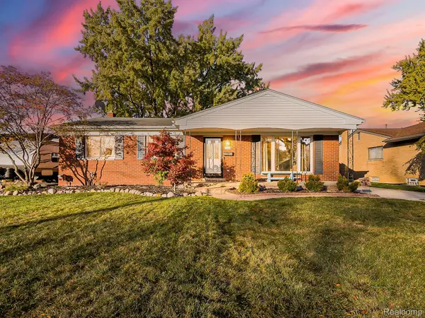 29227 Norma DR,  Warren,  MI 48093