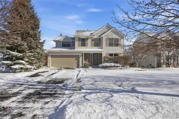 1195 Oakmont DR, Oxford Charter Township, MI 48371