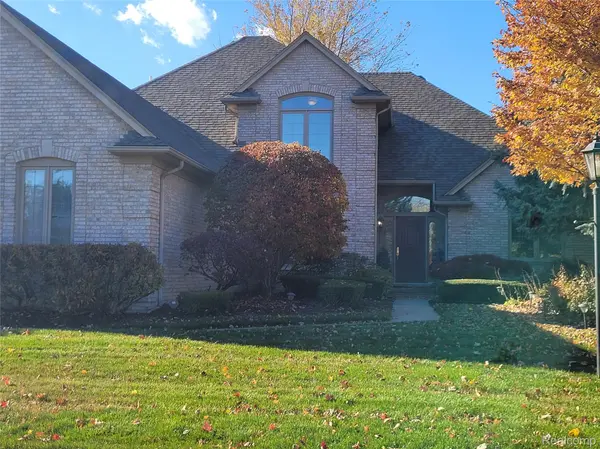 48205 Conifer DR, Shelby Charter Township, MI 48315