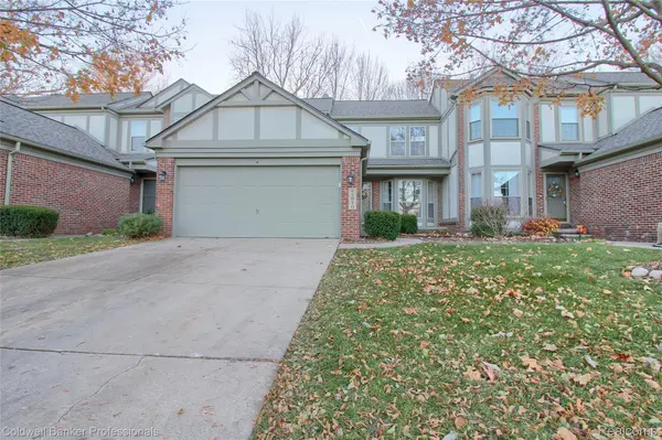 41816 White Tail LN, Canton Charter Township, MI 48188