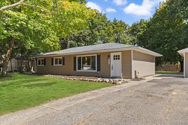 5698 Everest DR, Independence Charter Township, MI 48346