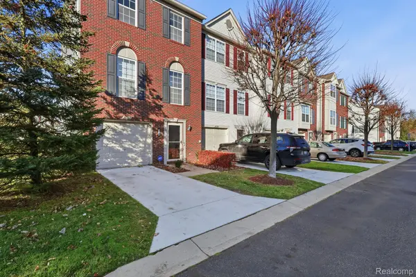 36123 Dominion CIR, Sterling Heights, MI 48310