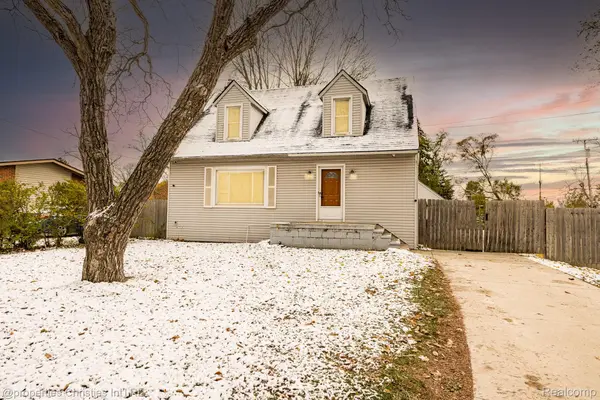 8056 Dawn DR, Sterling Heights, MI 48314