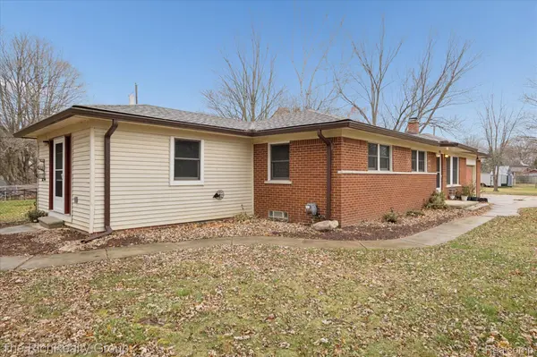 10110 Pheasant Lake RD, Green Oak Township, MI 48178