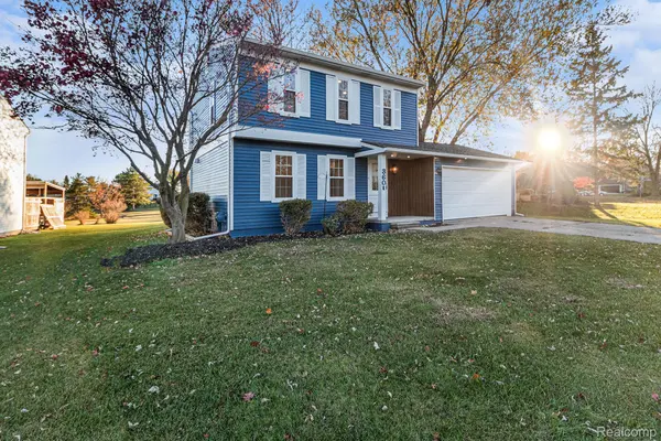 3601 Loon Lake RD, Wixom, MI 48393