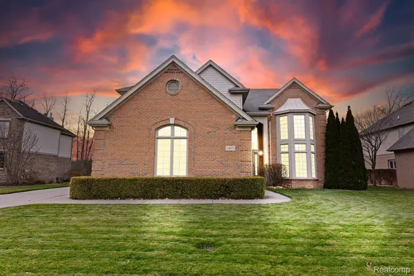 54675 Aurora Park, Shelby Charter Township, MI 48316