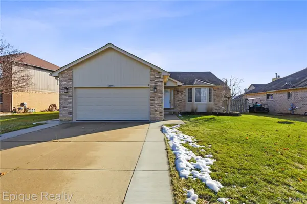 23572 Shepherd LN, Macomb Township, MI 48042