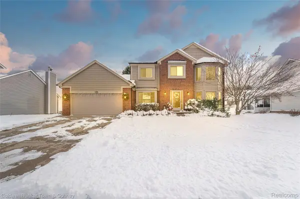 539 Dorchester WAY, Milford, MI 48381