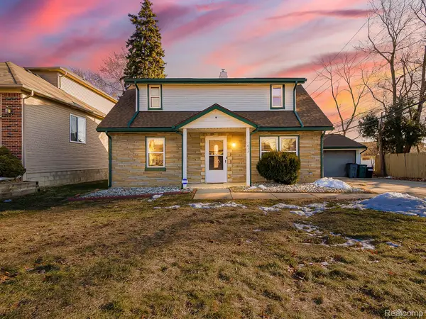 1652 Van Courtland DR, Troy, MI 48083