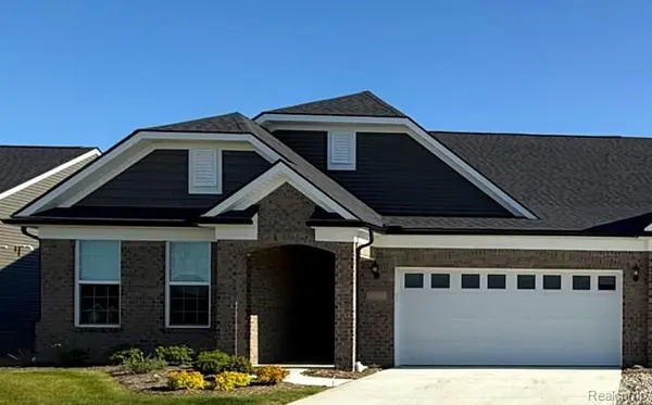 42775 Arbor DR, Clinton Charter Township, MI 48038